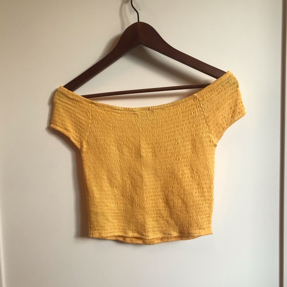 NWOT Guess Yellow Off Shoulder Crop Top - Picture 5 of 5